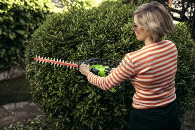 Nożyce GREENWORKS 40V do żywopłotu urządzenie bez akumulatora i ładowarki G40HT61