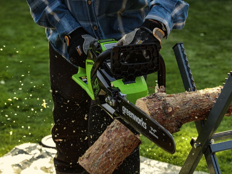 Pilarka łańcuchowa GREENWORKS 40V 40cm GR2005807 urządzenie bez akumulatora i ładowarki