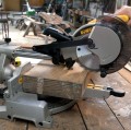Pilarka ukosowa ukośnica DEWALT regulacja prędkości 216mm 1600W DW712-QS