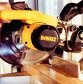 Pilarka ukosowa ukośnica DEWALT regulacja prędkości 216mm 1600W DW712-QS