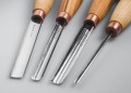 Zestaw 4 dłut profilowych prostych do rzeźbienia wraz z akcesoriami w etui BeaverCraft SC02