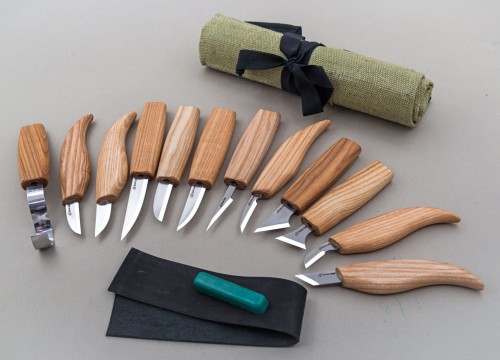 Zestaw 12 noży do rzeźbienia i drążenia łyżek z akcesoriami w etui BeaverCraft S10