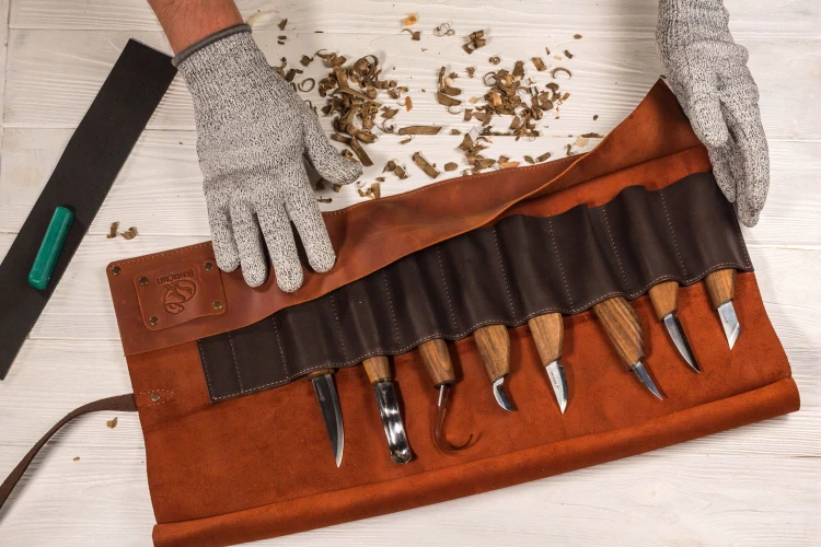 Zestaw 8 noży do rzeźbienia BeaverCraft z akcesoriami do ostrzenia, etui ze skóry S18X