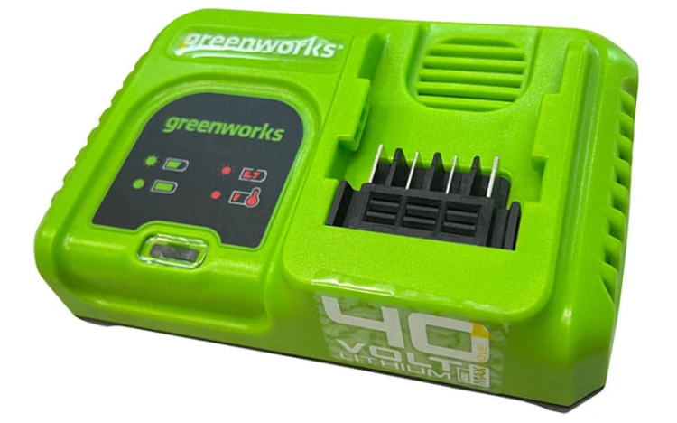 Ładowarka szybka GREENWORKS 40V 4A G40UC5