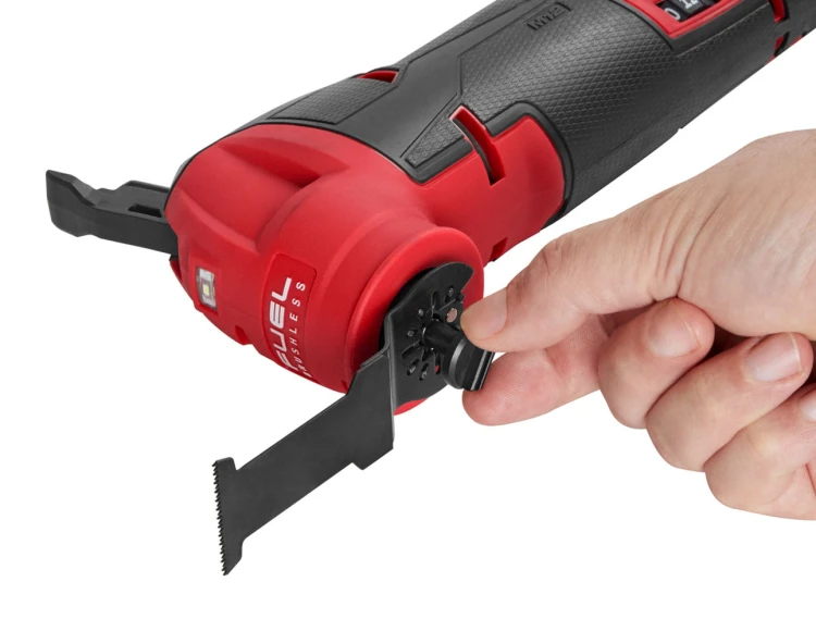 Narzędzie wielofunkcyjne M12FMT Milwaukee 1x aku. 4Ah, 1x aku. 2Ah, ładowarka, walizka 4933472239