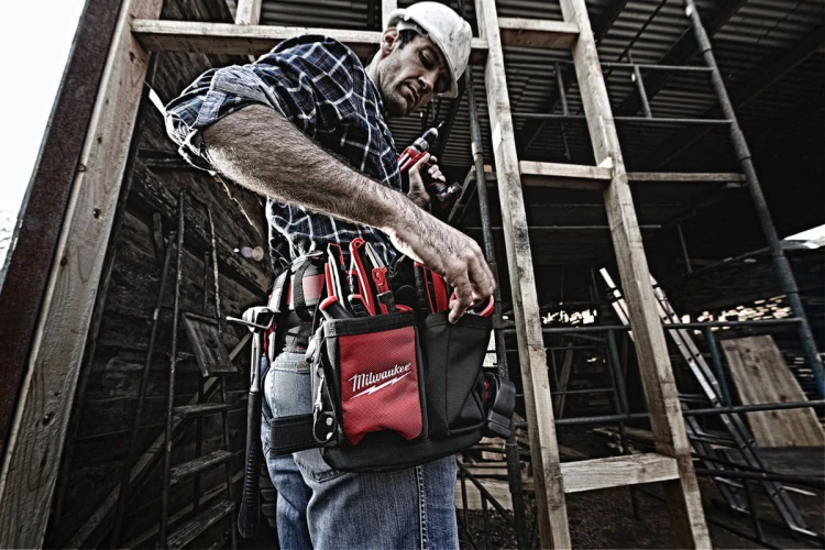 Pas monterski Milwaukee 48228110