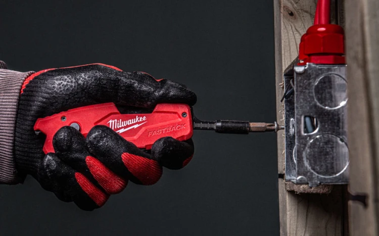 Noż składany 6 w 1 FASTBACK™ Milwaukee 4932478559
