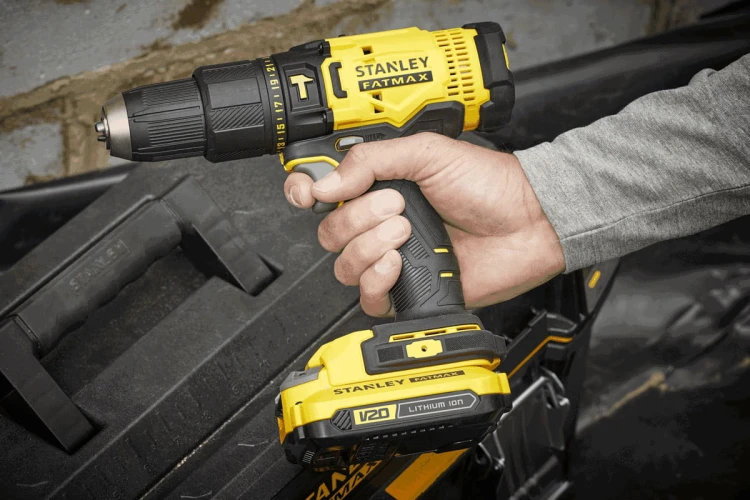 Combo Stanley Fatmax wiertarko - wkrętarka z udarem i zakrętarka udarowa 20V SFMCK465D2S