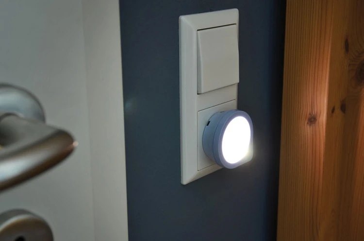 Lampka nocna NL 01 QD Set z czujnikiem zmierzchowym 1 LED kpl. 3 szt. Brennenstuhl 1173180