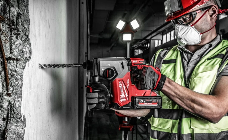 Młotowiertarka SDS-Plus Milwaukee 2,5J 18V M18FH 1x aku 5,0Ah w walizce, bez ładowarki