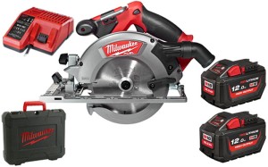 Pilarka tarczowa Milwaukee M18CCS55 FUEL 55mm walizka 2x aku. 12,0Ah HIGH OUTPUT™, szybka ładowarka