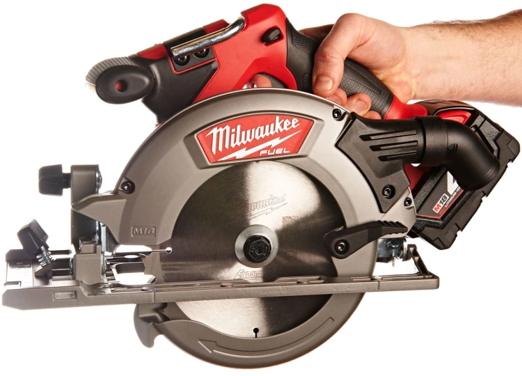Pilarka tarczowa Milwaukee M18CCS55 FUEL 55mm