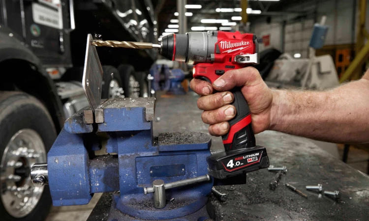 Wiertarko – wkrętarka Milwaukee M12FDD2