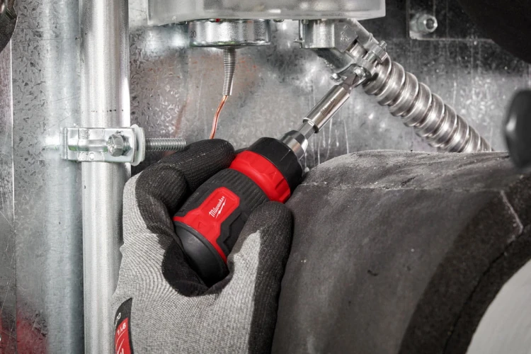 Multiwkrętak Milwaukee uniwersalny wkrętak z grzechotką 8w1 4932480581
