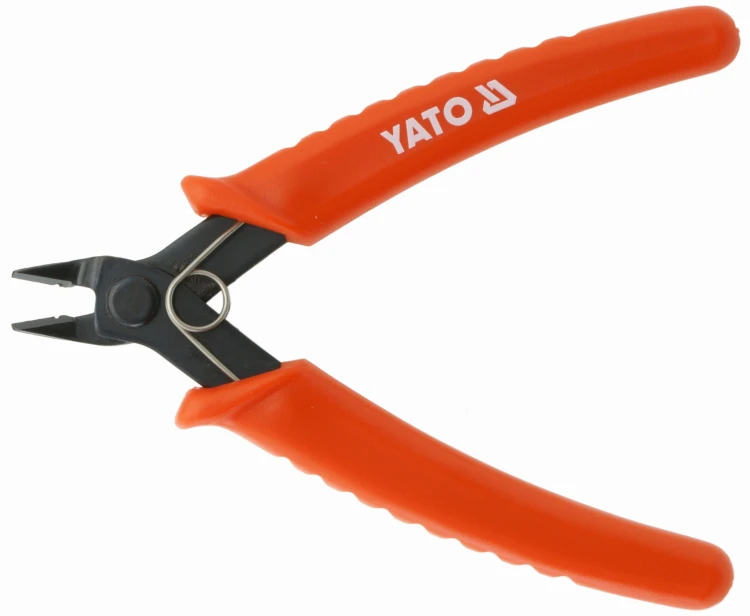 Szczypce boczne tnące YATO 125mm CV ze ściągaczem izolacji