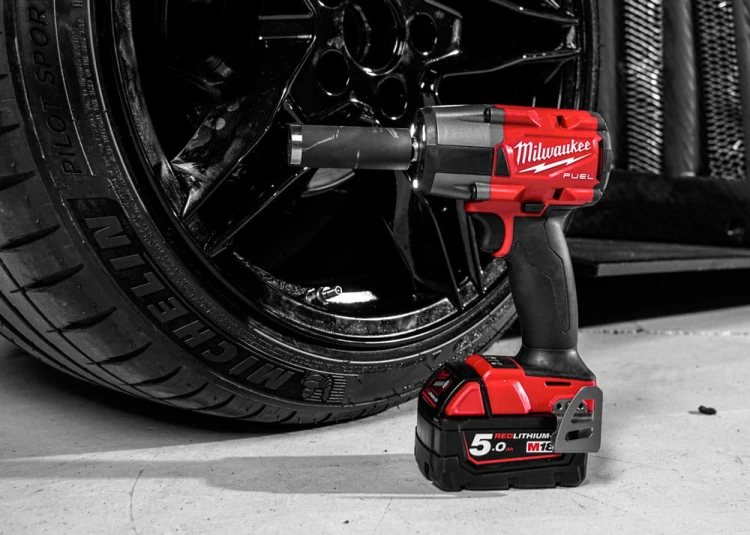 Klucz udarowy Milwaukee ½” 745Nm 18V M18FMTIW2F12