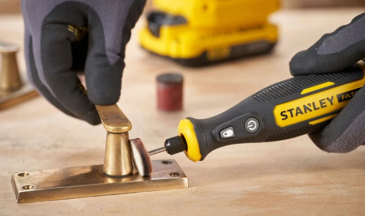 Szlifierko-grawerka mini Stanley V20 + akcesoria 33 szt. wersja zerowa, bez akumulatora i ładowarki SFMCE030B-XJ