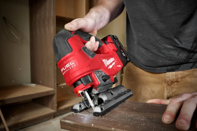 Wyrzynarka Milwaukee M18FJS-0X + aku 5.0Ah, walizka, bez ładowarki