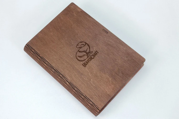 Zestaw do rzeźbienia BeaverCraft w drewnianym etui, 4 narzędzia + akcesoria do polerowania S19 Book
