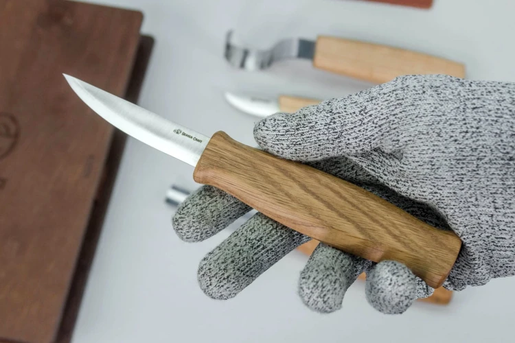 Zestaw do rzeźbienia BeaverCraft w drewnianym etui, 4 narzędzia + akcesoria do polerowania S43 Book