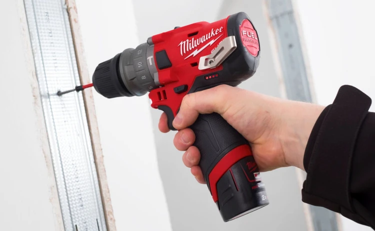 Wiertarko-wkrętarka udarowa Milwaukee M12FPDX