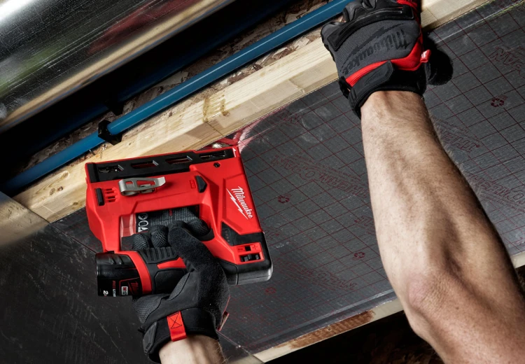Zszywacz akumulatorowy Milwaukee M12BST