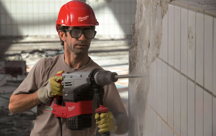 Młot wiercąco - kujący Milwaukee K750S SDS-Max 4933398600