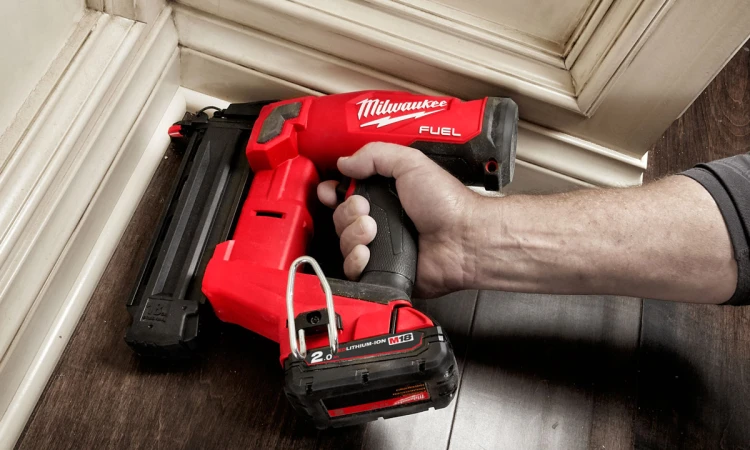 Sztyfciarka akumulatorowa Milwaukee M18FN18GS