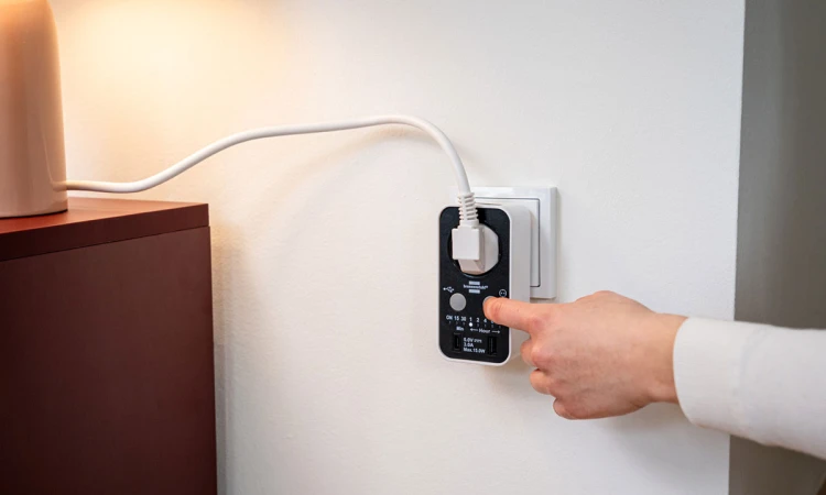 Elektroniczny sterownik czasowy z USB A i USB C Brennenstuhl