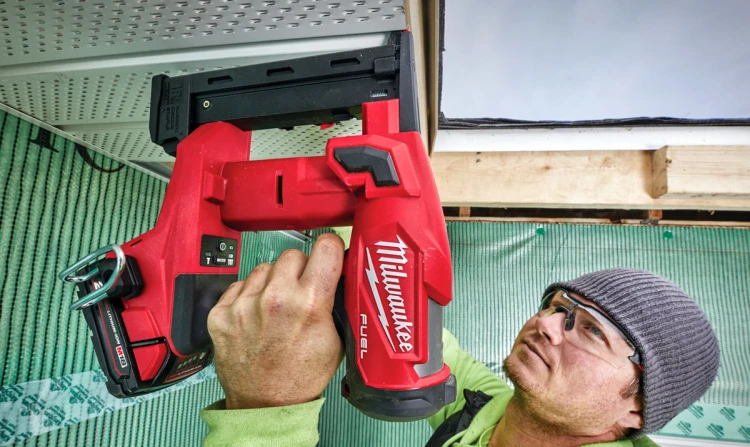 Zszywacz akumulatorowy Milwaukee M18FNCS18GS