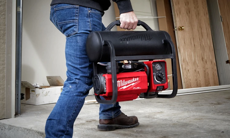 Sprężarka akumulatorowa Milwaukee M18FAC