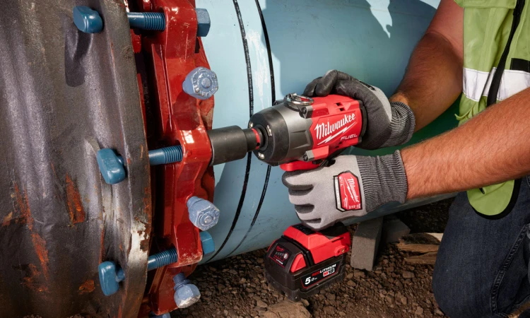 Klucz udarowy ½'' Milwaukee M18FHIW2P12 Fuel 1491Nm