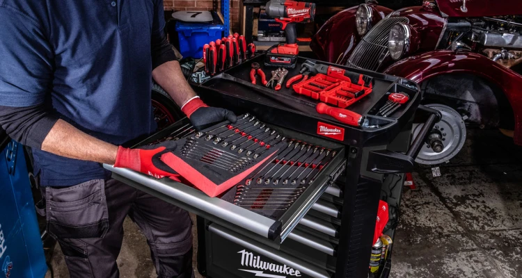 Wózek narzędziowy Milwaukee TOOLGUARD™ 27"/69cm Szary (RAL 7021) 4932500740