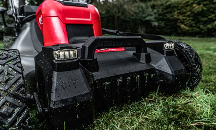 Kosiarka akumulatorowa Milwaukee M18F2LM53-0 M18 FUEL™ kosiarka z napędem 53 cm na dwa akumulatory, wersja zerowa bez akumulatora i ładowarki 4933479584