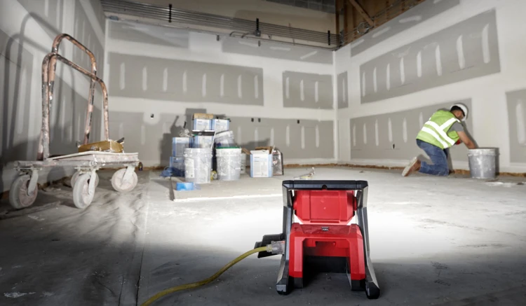 Lampa strefowa AC/DC Milwaukee M18HOAL-502 4000lm + 2x akumulator 5.0Ah i ładowarka