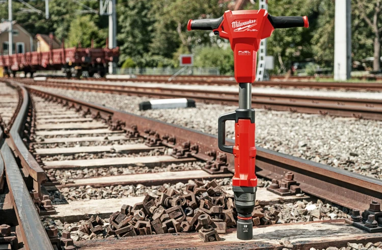 Klucz udarowy kolejowy Milwaukee FUEL™ 1” M18FHIWF1R-122 z pierścieniem, 2x aku. 12Ah FORGE ładowarka walizka 4933499201