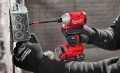 Kompaktowa zakrętarka udarowa Milwaukee M18™ M18BLIDRC-502 bezszczotkowa 1/4” Hex, 2x aku. 5.0Ah szybka ładowarka