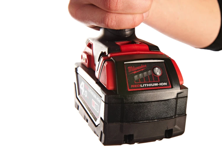 Kompaktowa zakrętarka udarowa Milwaukee M18BID-0 180Nm + 1x aku. 5.0Ah, bez ładowarki