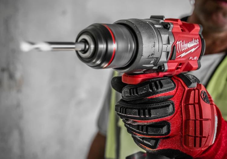 Zestaw Milwaukee M18: wiertarko-wkrętarka udarowa M18 FPD3 + szlifierka kątowa 125 mm M18 FSAG125X, 2 x aku. 5.0 Ah, ładowarka, walizka M18FPP2E3-502XEU 4933492516