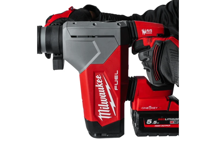 Młotowiertarka Milwaukee M18ONEFHP-552X FUEL SDS-+ 32mm 5.0 J 2x aku. 5.5 Ah HIGH OUTPUT™ + szybka ładowarka