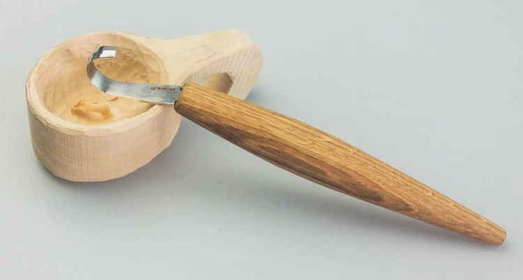 Nóż hakowy głęboki do rzeźbienia łyżek z długą rękojeścią BeaverCraft SK5S