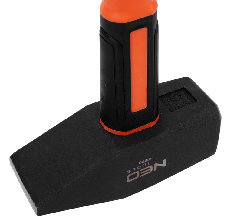 Młotek ślusarski NEO TOOLS 4 kg, trzonek z włókna szklanego