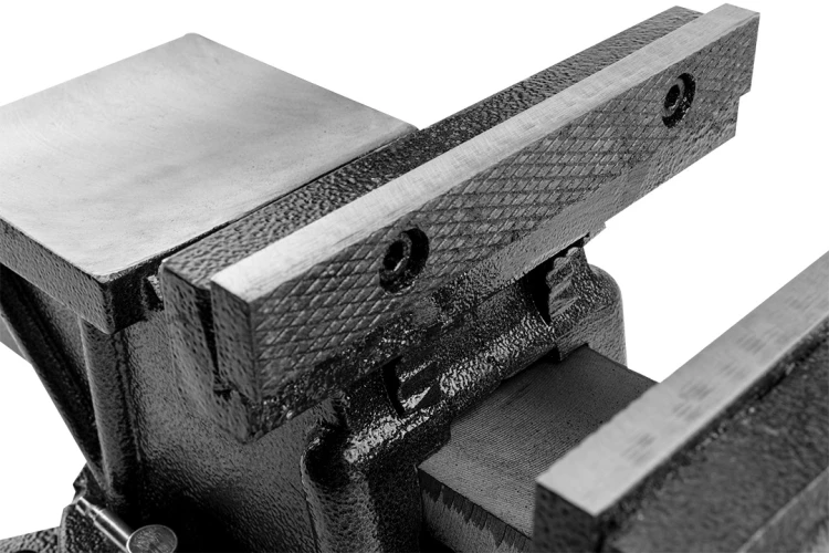 Imadło ślusarskie NEO TOOLS 150 mm 15 kg