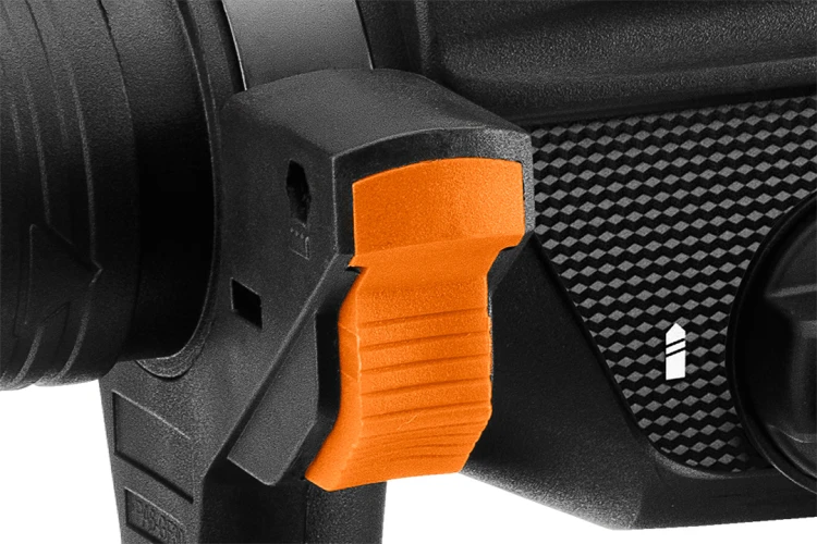 Młotowiertarka SDS+ NEO TOOLS  900W 3.5J walizka