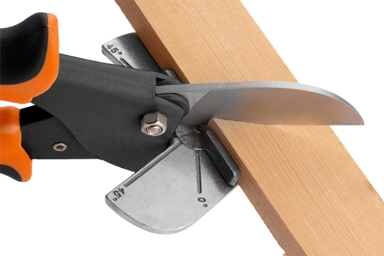Nożyce do cięć kątowych NEO TOOLS 220mm