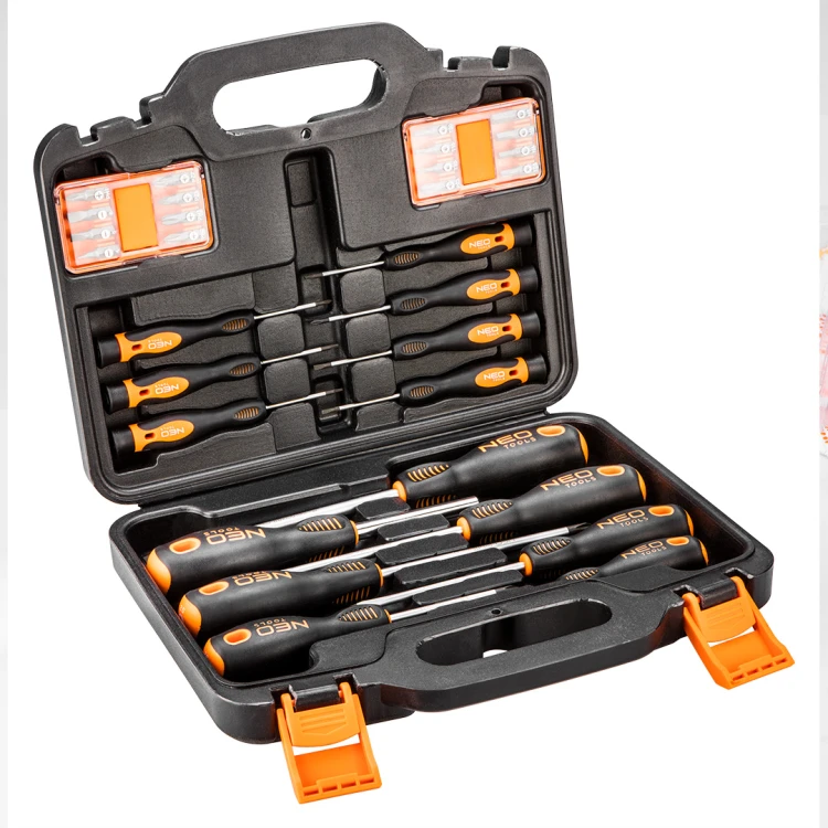 Zestaw wkrętaków i końcówek wkrętakowych NEO TOOLS 30 szt.