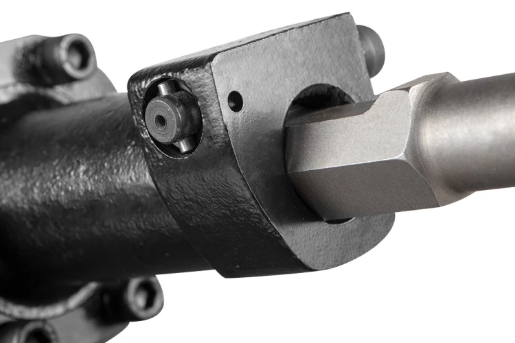 Młot wyburzeniowy GRAPHITE uchwyt sześciokątny 30 mm 1700W walizka