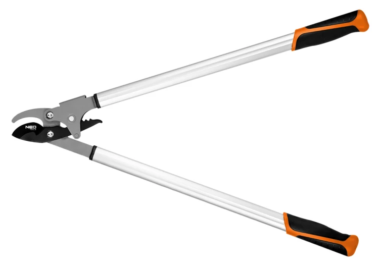 Sekator do gałęzi by-pass 765 mm NEO TOOLS zakres do 40 mm, przekładnia zwiększajaca siłe nacisku o 60%