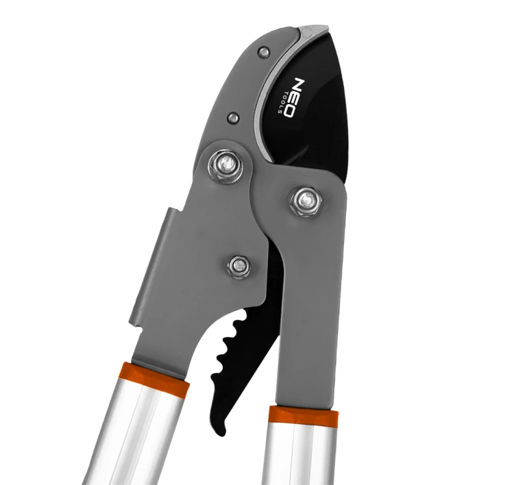 Kowadełkowy sekator do gałęzi 765 mm NEO TOOLS zakres do 40 mm, przekładnia zwiększająca siłę nacisku o 60%