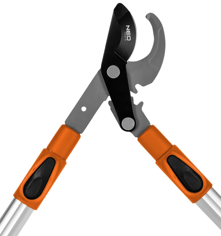 Sekator do gałęzi by-pass 665 mm NEO TOOLS  zakres do 42 mm, przekładnia, teleskopowe uchwyty